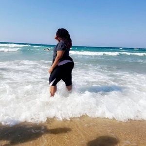 Meet your Posher, Sims